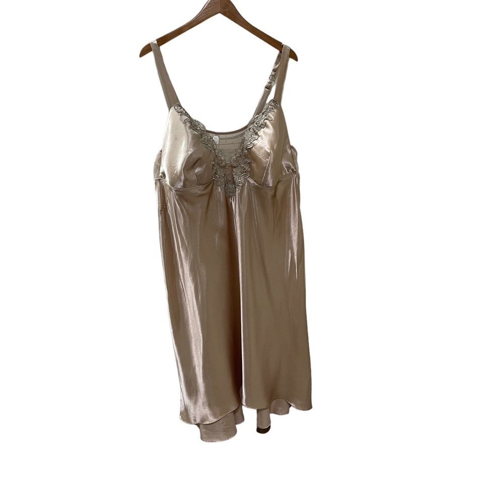 Flora Nikrooz charmeuse venise trim night gown, size 3X